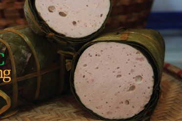 Giò lụa gói tay - TT Thóc Vàng